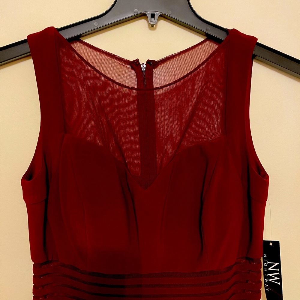 Beautiful formal dress color Merlot new with tags, size M(8-10)